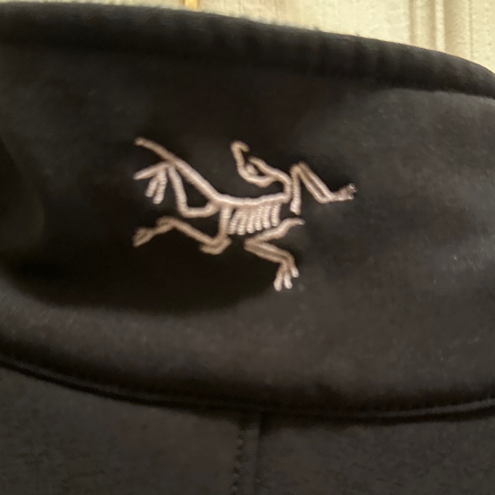 Arc'teryx Midnight Black Softshell Jacket - image 5